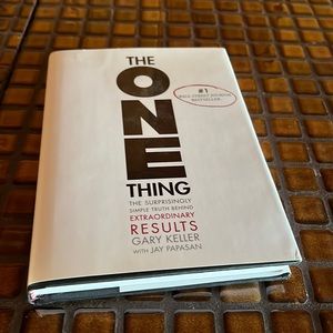 EUC Hard ack Book Gary Keller The One Thing